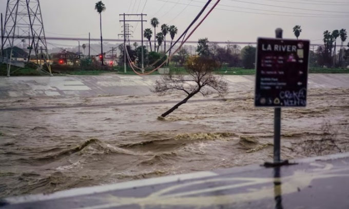 Lũ lụt ở Los Angeles hôm 5/2.