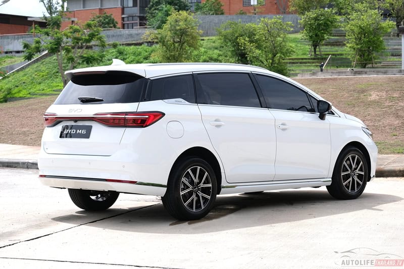 MPV mới này của BYD mà về Việt Nam thì Innova phải dè chừng: Nhiều trang bị hiện đại, chạy 500km/sạc- Ảnh 2.