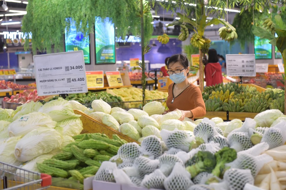 Tăng lương cơ sở lên 2,34 triệu đồng, tác động lạm phát thế nào?- Ảnh 1.