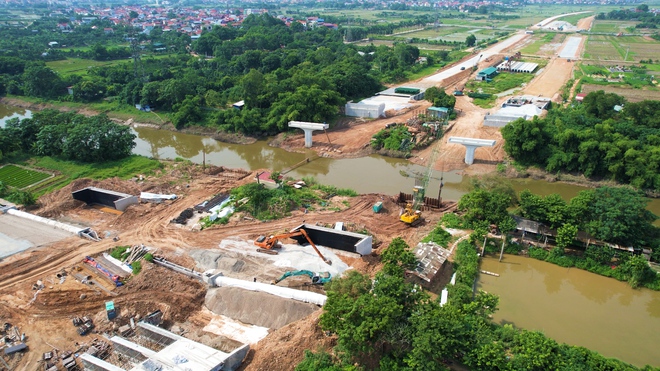 Hình hài bất ngờ ở "siêu dự án" hàng chục nghìn tỷ đi qua 7 quận, huyện ở Hà Nội sau 1 năm thi công- Ảnh 11.