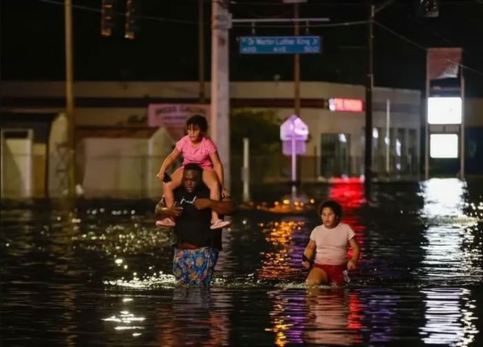 Chỉ chưa đầy 2 tuần trước, bão Helene đổ bộ bang Florida, gây thiệt hại nặng nề.